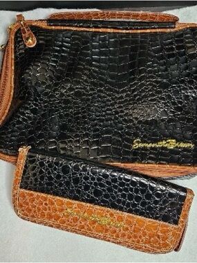 Croc-Embossed Black & Brown Travel Clutch Set